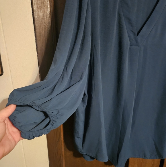 V-neck Blouse - Picture 2 of 2